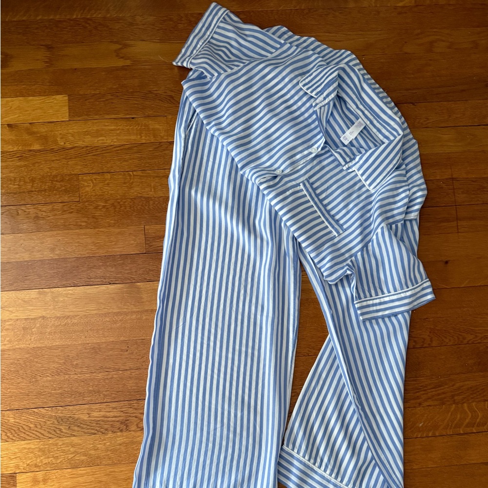 Blue stripe women’s pajamas size small.
